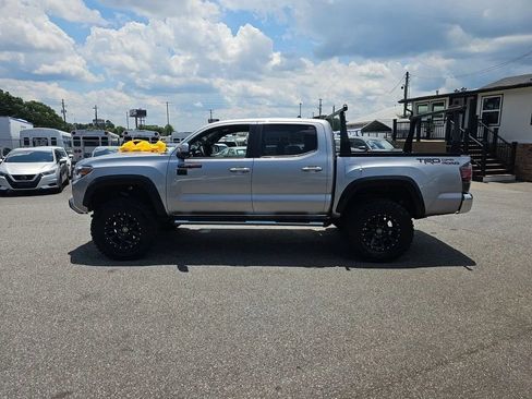 Used 2017 Toyota Tacoma TRD Off-Road w/ Tow Package RWD image 6