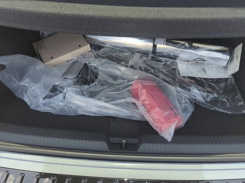 New 2025 Volkswagen Golf SE image 30