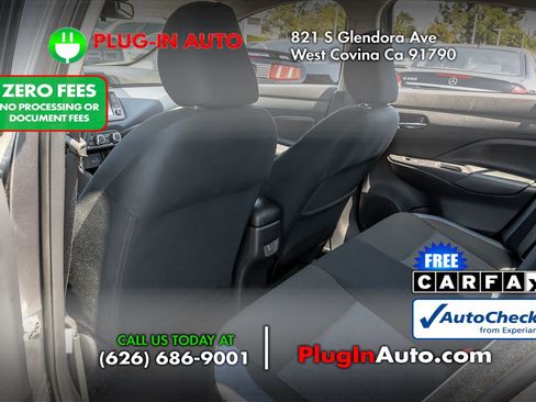 Used 2024 Nissan Versa SV w/ Trunk Package FWD image 9