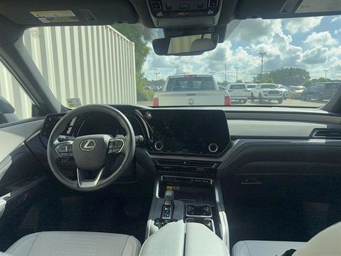 Certified 2025 Lexus TX 350 AWD w/ Technology Package image 4