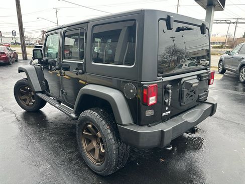 Used 2018 Jeep Wrangler Unlimited Sport S image 10