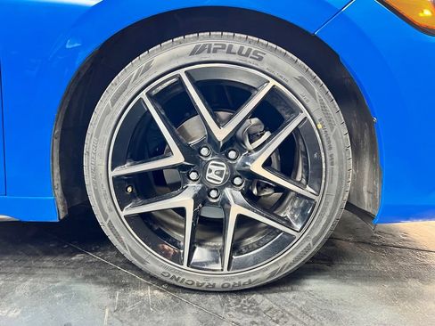 Used 2024 Honda Civic Sport Touring image 11