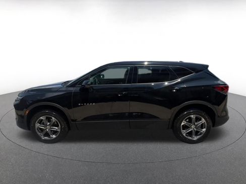 Used 2025 Chevrolet Blazer LT FWD image 8