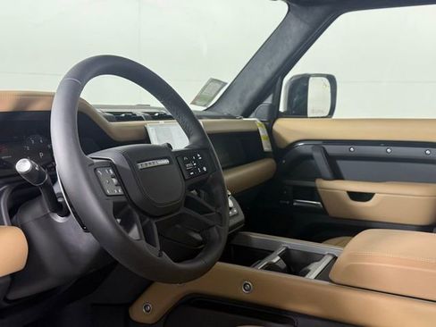 New 2025 Land Rover Defender 110 V8 image 5