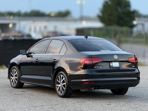 Used 2017 Volkswagen Jetta SE FWD image 10