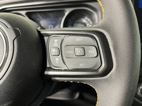 Used 2024 Jeep Wrangler Unlimited AWD/4WD image 22