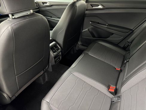 New 2026 Volkswagen Taos SE AWD/4WD image 11