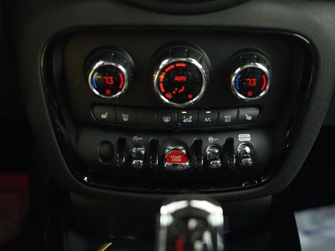 Used 2020 MINI Cooper Clubman S w/ Premium Package image 23