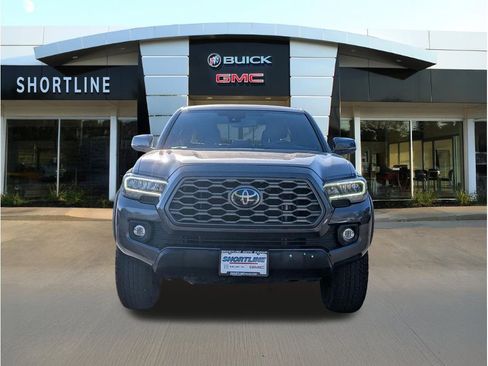 Used 2023 Toyota Tacoma TRD Off-Road w/ Technology Package AWD/4WD image 10