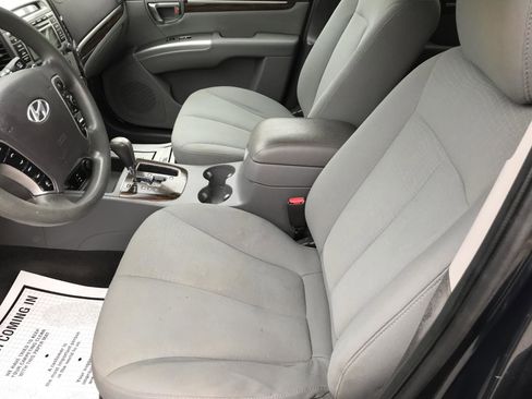 Used 2012 Hyundai Santa Fe GLS image 9