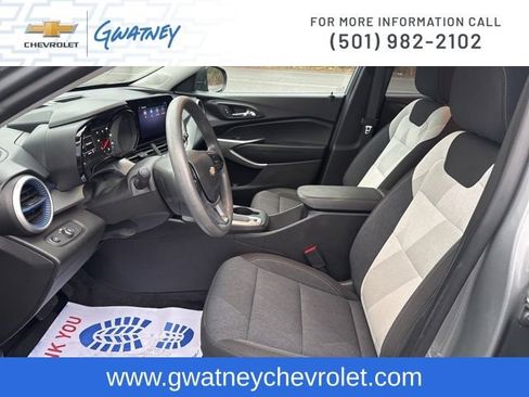 Used 2024 Chevrolet Trax LS w/ Driver Confidence Package image 28