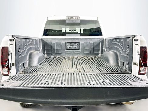 Used 2016 RAM 1500 Classic SLT AWD/4WD image 16