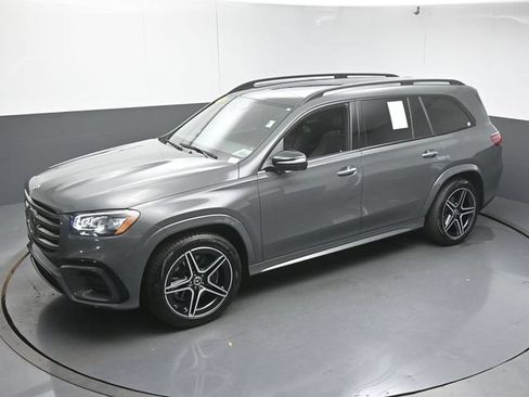 Used 2026 Mercedes-Benz GLS 450 4MATIC image 45
