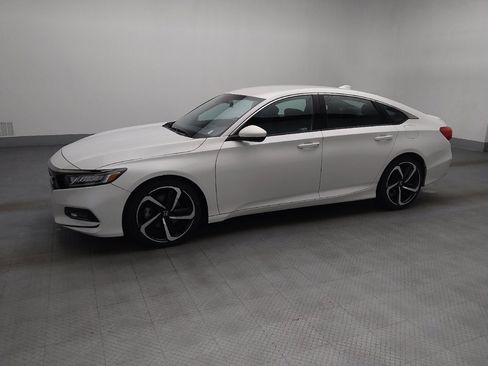 Used 2018 Honda Accord Sport image 2