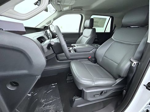 New 2026 Ford Expedition Active AWD/4WD image 10