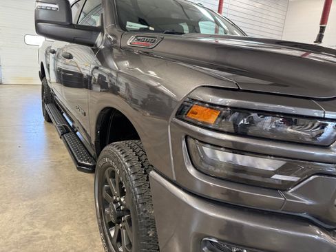 Certified 2025 RAM 2500 Big Horn AWD/4WD image 3