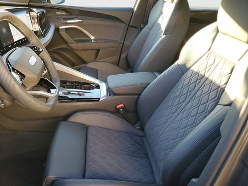 New 2025 Audi SQ5 Premium Plus image 18