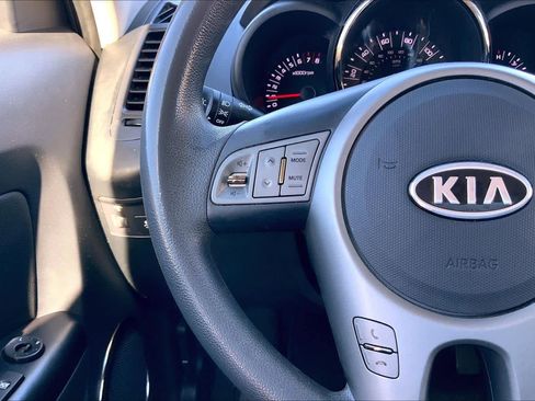 Used 2011 Kia Soul + image 21