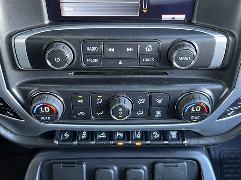 Used 2015 GMC Sierra 3500 SLT AWD/4WD image 28