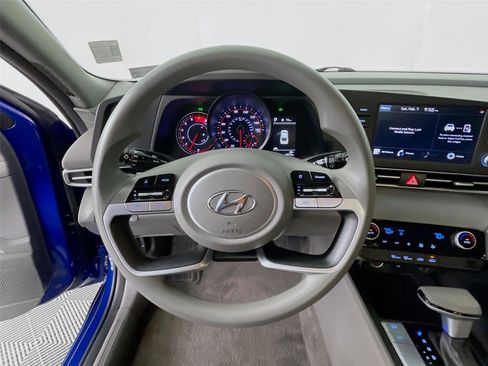 Used 2023 Hyundai Elantra SEL w/ Cargo Package image 14