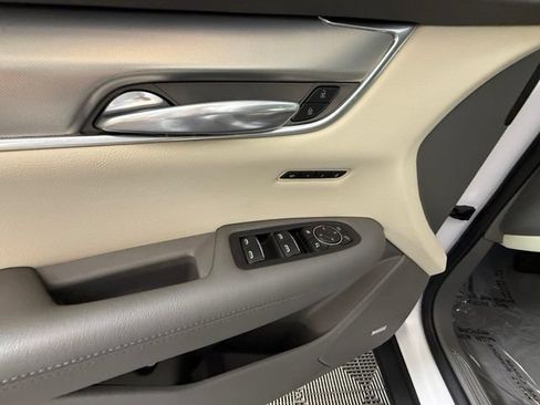 Used 2022 Cadillac XT5 Premium Luxury FWD image 14