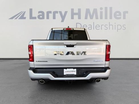 New 2026 RAM 1500 Laramie AWD/4WD image 4