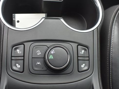 Used 2022 GMC Terrain SLT image 27