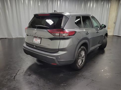 Used 2024 Nissan Rogue S AWD/4WD image 8