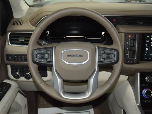 Used 2024 GMC Yukon Denali AWD/4WD image 38