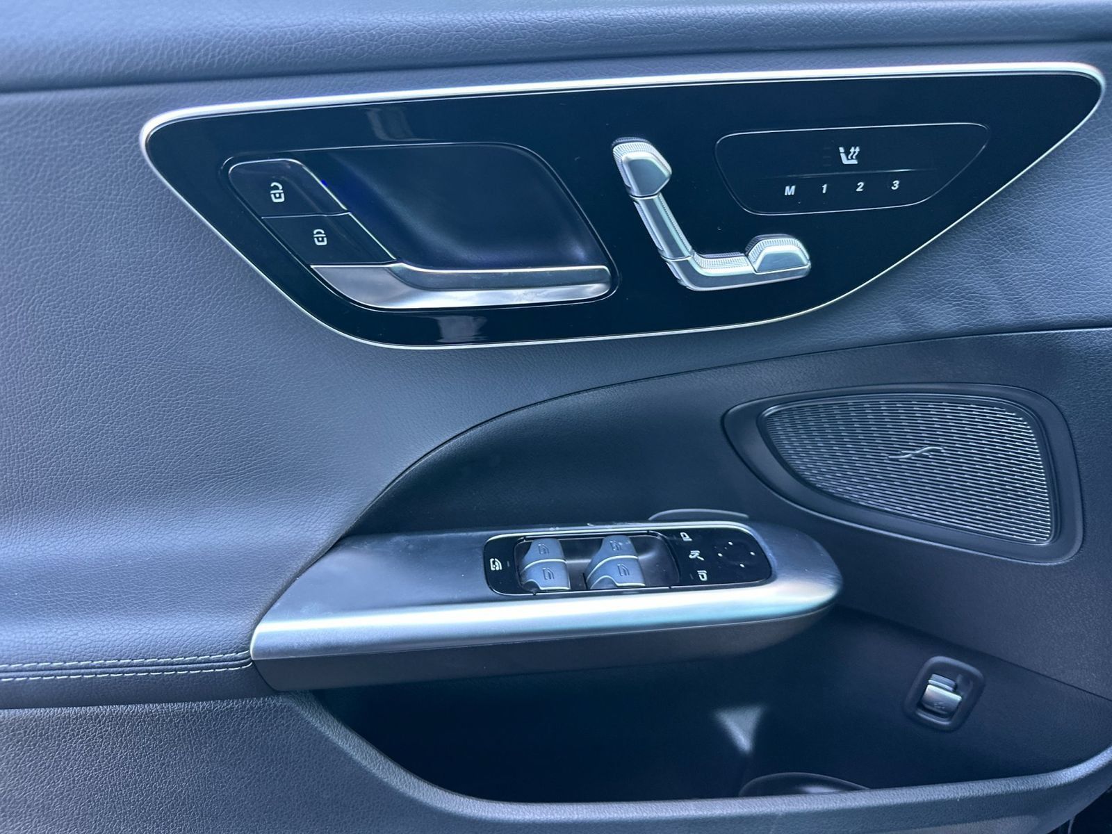 Certified 2025 Mercedes-Benz C 300 Sedan image 12