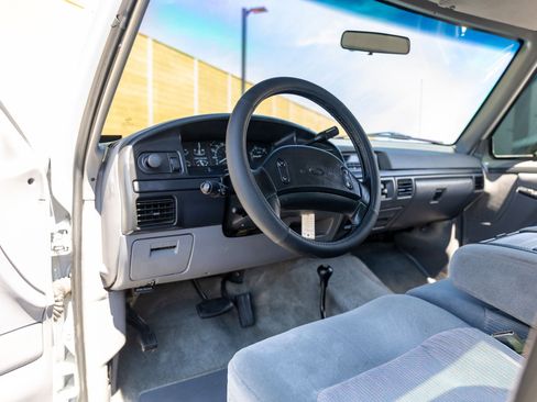 Used 1997 Ford F350 4x4 Regular Cab image 40