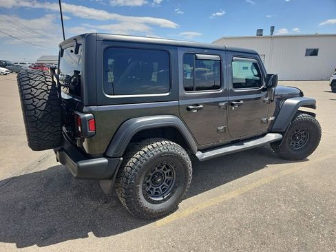 Used 2018 Jeep Wrangler Unlimited Sport S AWD/4WD image 5