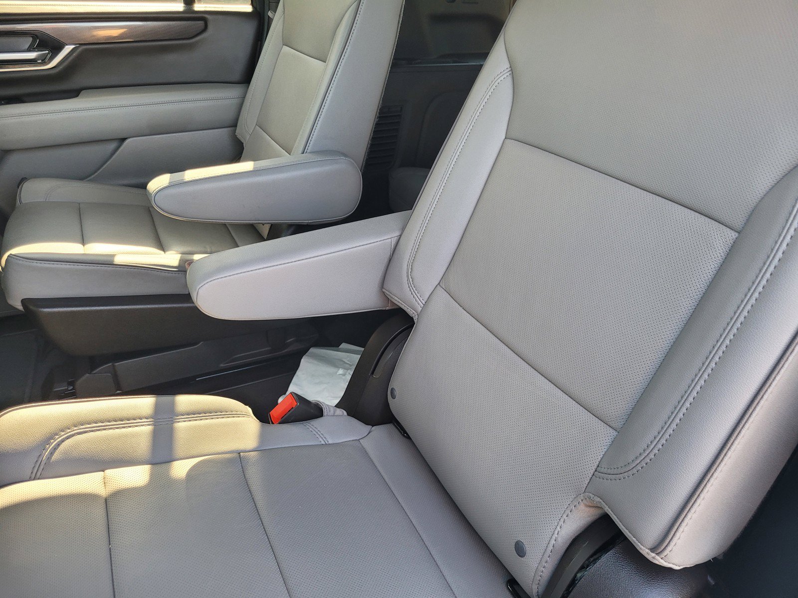 Used 2026 GMC Yukon XL Elevation AWD/4WD image 12