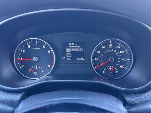 Used 2020 Kia Sportage LX image 19