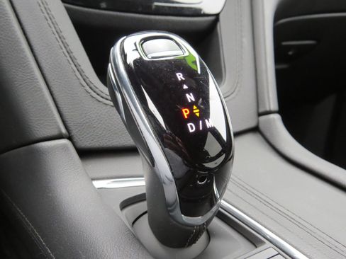 Used 2023 Cadillac XT6 Luxury image 31