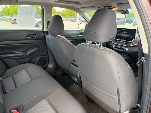 Used 2024 Nissan Altima 2.5 SV w/ SV Premium Package FWD image 29