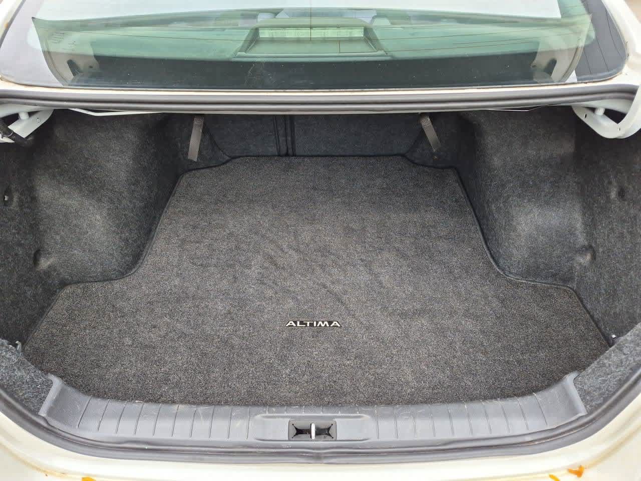 Used 2014 Nissan Altima 2.5 SV FWD image 32