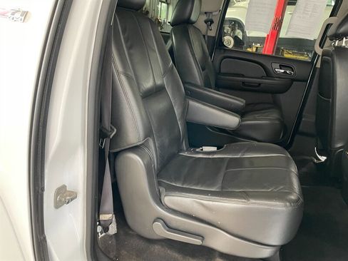 Used 2012 Chevrolet Suburban LT AWD/4WD image 22