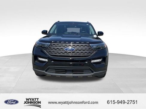 Used 2023 Ford Explorer XLT w/ Equipment Group 202A image 8