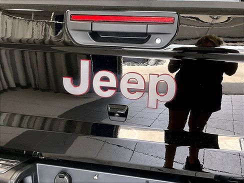 Used 2026 Jeep Gladiator Rubicon AWD/4WD image 26