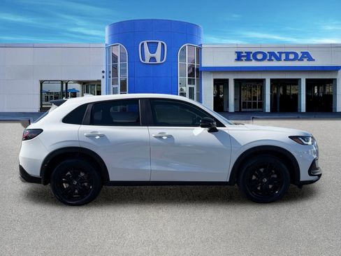 New 2027 Honda HR-V Sport image 9
