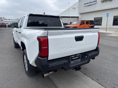 Used 2025 Toyota Tacoma SR image 3
