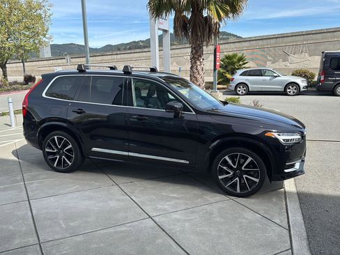 Used 2022 Volvo XC90 T8 Inscription Expression w/ Advanced Package image 5