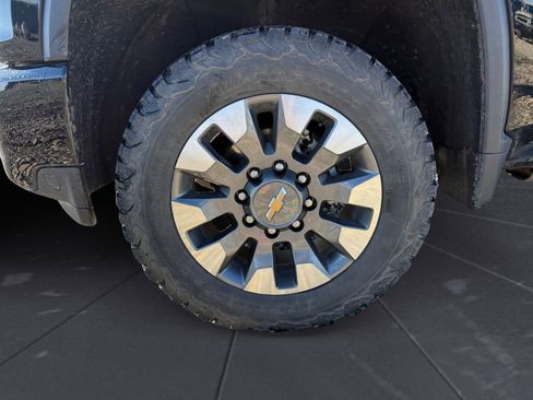 Used 2021 Chevrolet Silverado 2500 LT w/ Z71 Chrome Sport Edition image 14