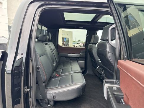 Certified 2022 Ford F150 Lariat w/ Equipment Group 502A High image 19