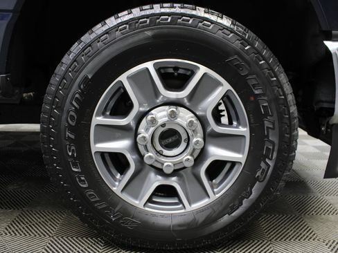 Used 2023 Ford F350 Lariat AWD/4WD image 10