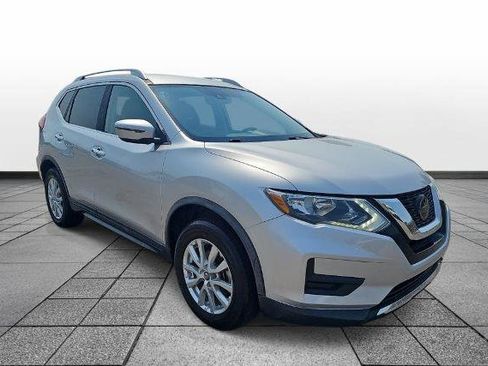 Used 2020 Nissan Rogue SV AWD/4WD image 3