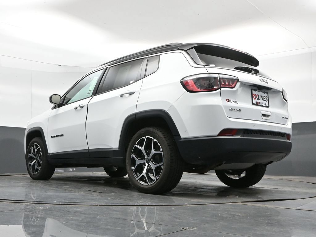 Used 2025 Jeep Compass Limited AWD/4WD image 47