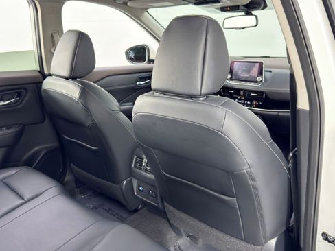 Used 2022 Nissan Rogue SL image 31