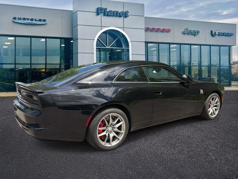 Used 2024 Dodge Charger Daytona Scat Pack w/ Plus Group AWD/4WD image 2